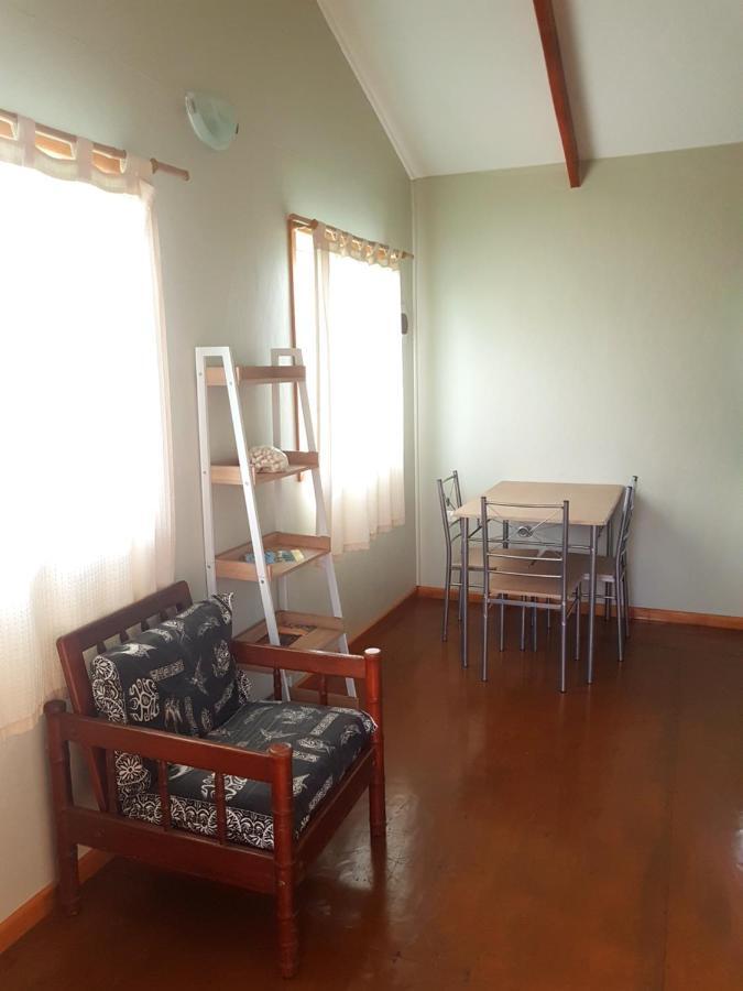 Uka Vaikava Hanga Roa Exterior foto
